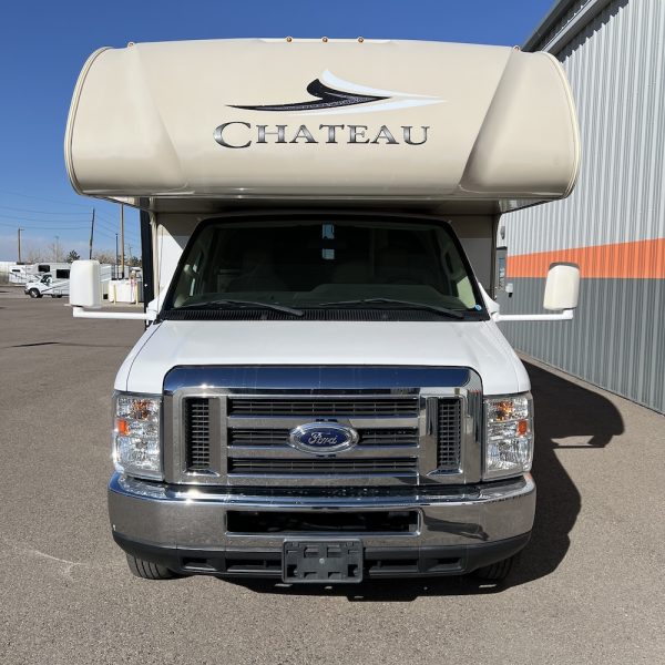 2019 Chateau 24F 6949 exterior front