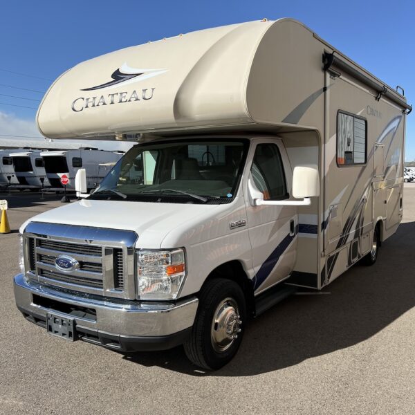 2019 Chateau 24F 6949 exterior left front