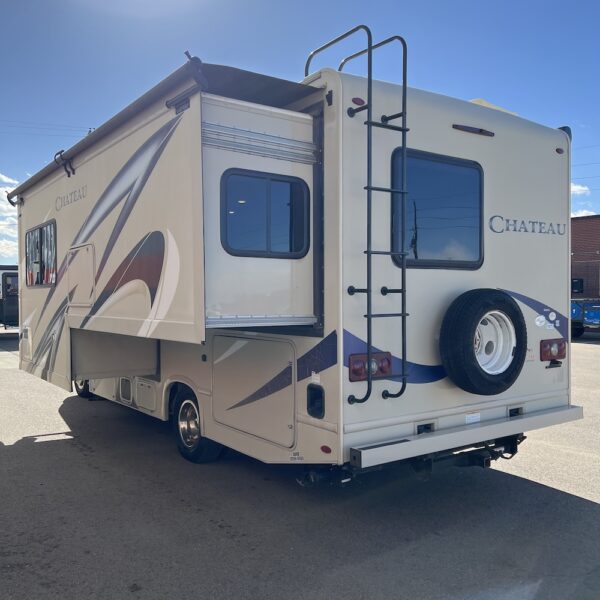 2019 Chateau 24F 6949 exterior left rear slide out