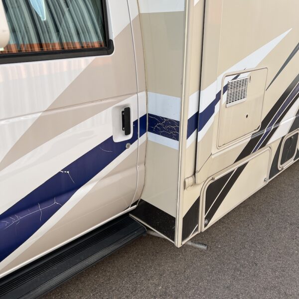 2019 Chateau 24F 6949 exterior paint 2