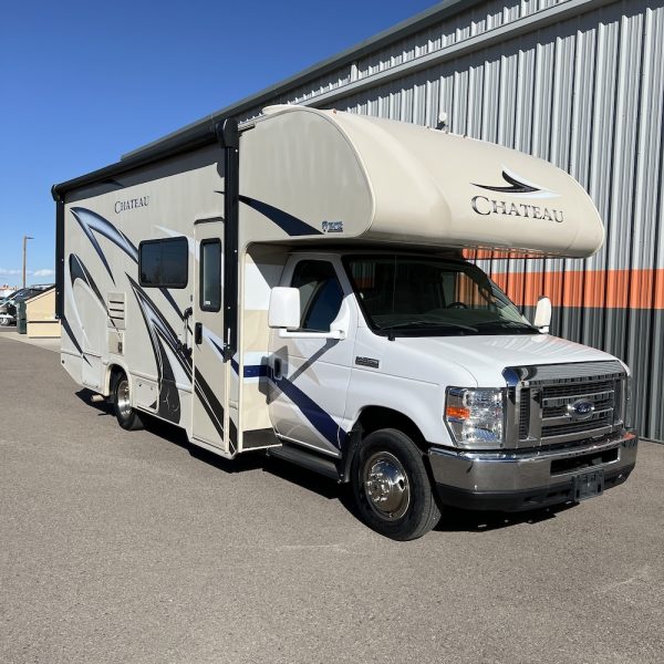 2019 Chateau 24F 6949 exterior right front