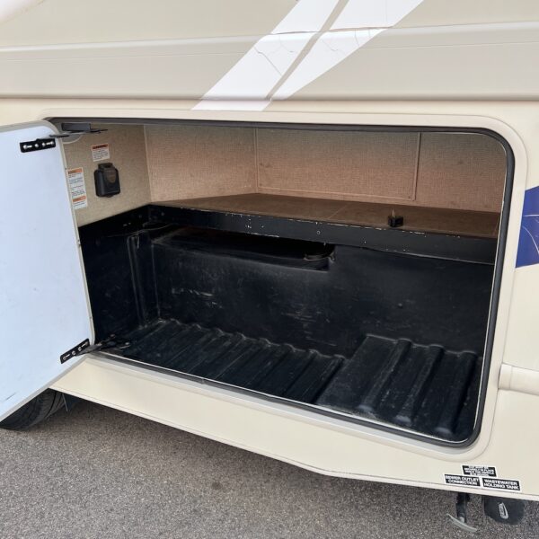 2019 Chateau 24F 6949 exterior storage 2