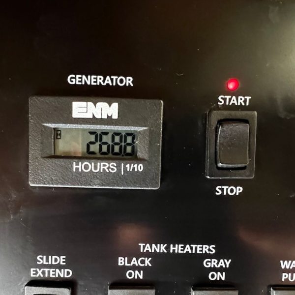 2019 Chateau 24F 6949 generator