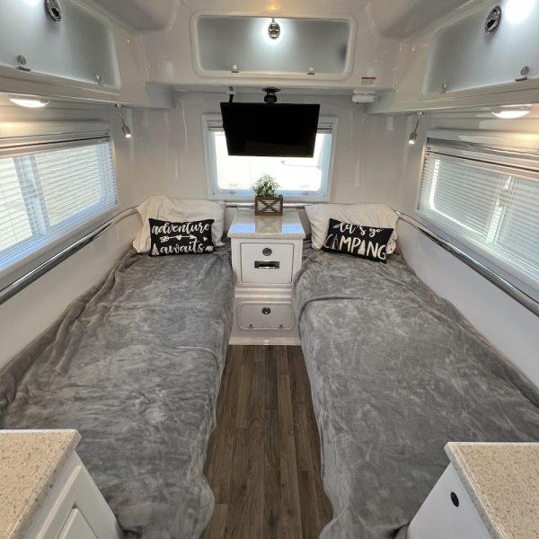 2025 Legacy Elite II Twin 5045 beds