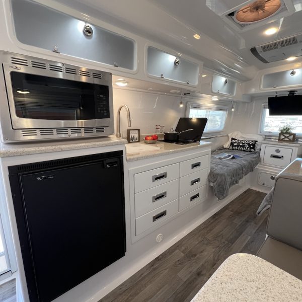 2025 Legacy Elite II Twin 5045 kitchen