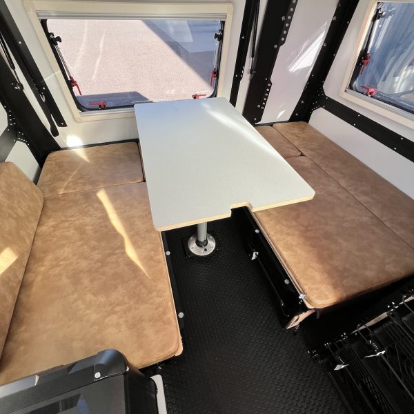 2022 TAXA Mantis 9189 dinette