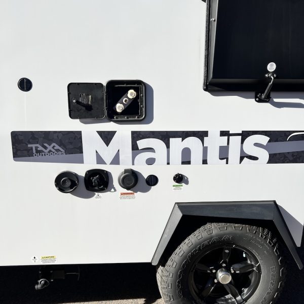 2022 TAXA Mantis 9189 outside shower