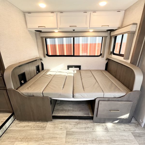 2025 Thor Chateau 24F 6333 dinette as bed